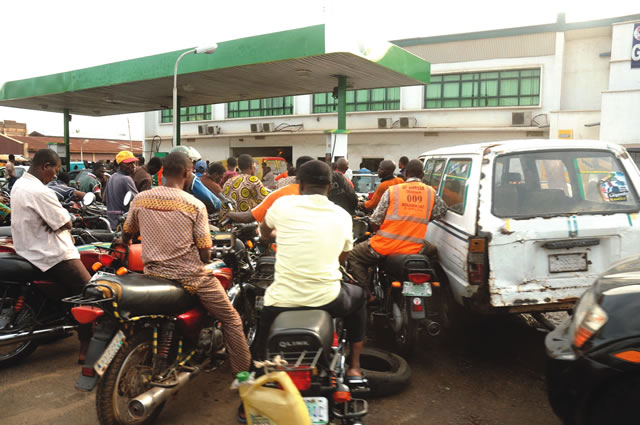 Motorists in Nigeria lament sudden fuel scarcity as filling stations shut down